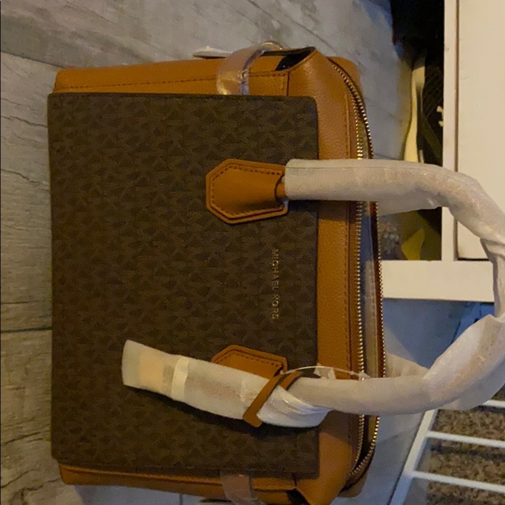 Michael Kors purse